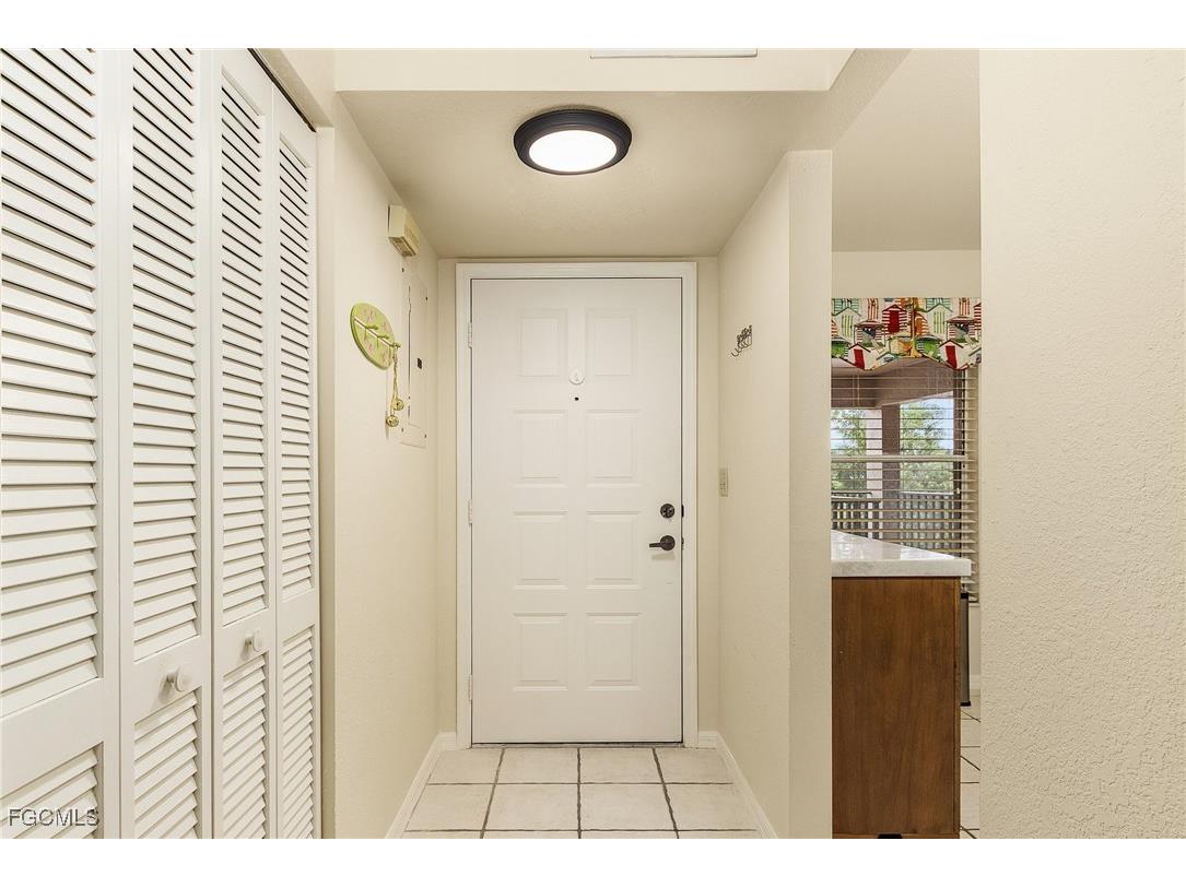 5731 Foxlake Drive #6 North Fort Myers FL 33917 2025013164 image5