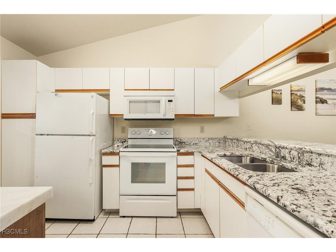 5731 Foxlake Drive #6 North Fort Myers FL 33917 2025013164 image6