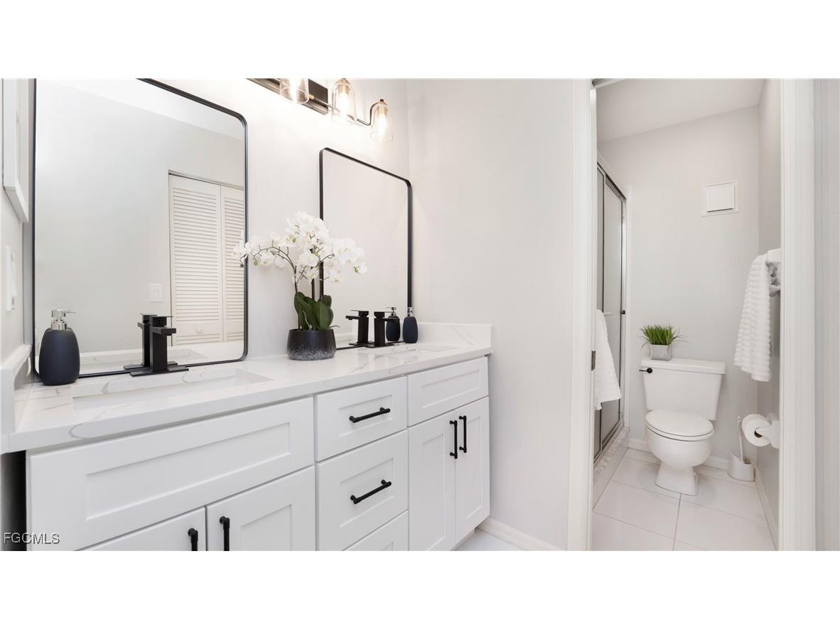 5731 Foxlake Drive #8 North Fort Myers FL 33917 2025017095 image11