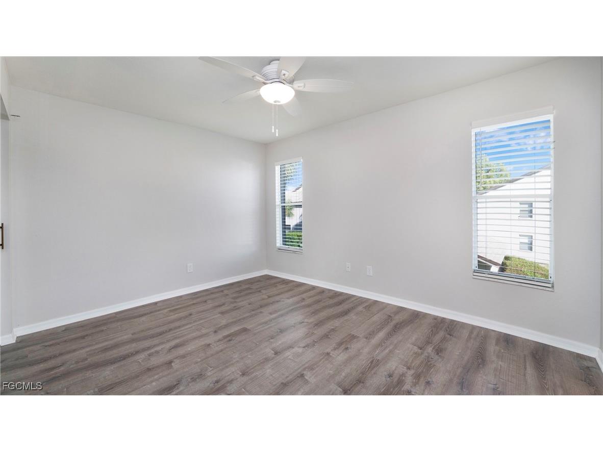 5731 Foxlake Drive #8 North Fort Myers FL 33917 2025017095 image12