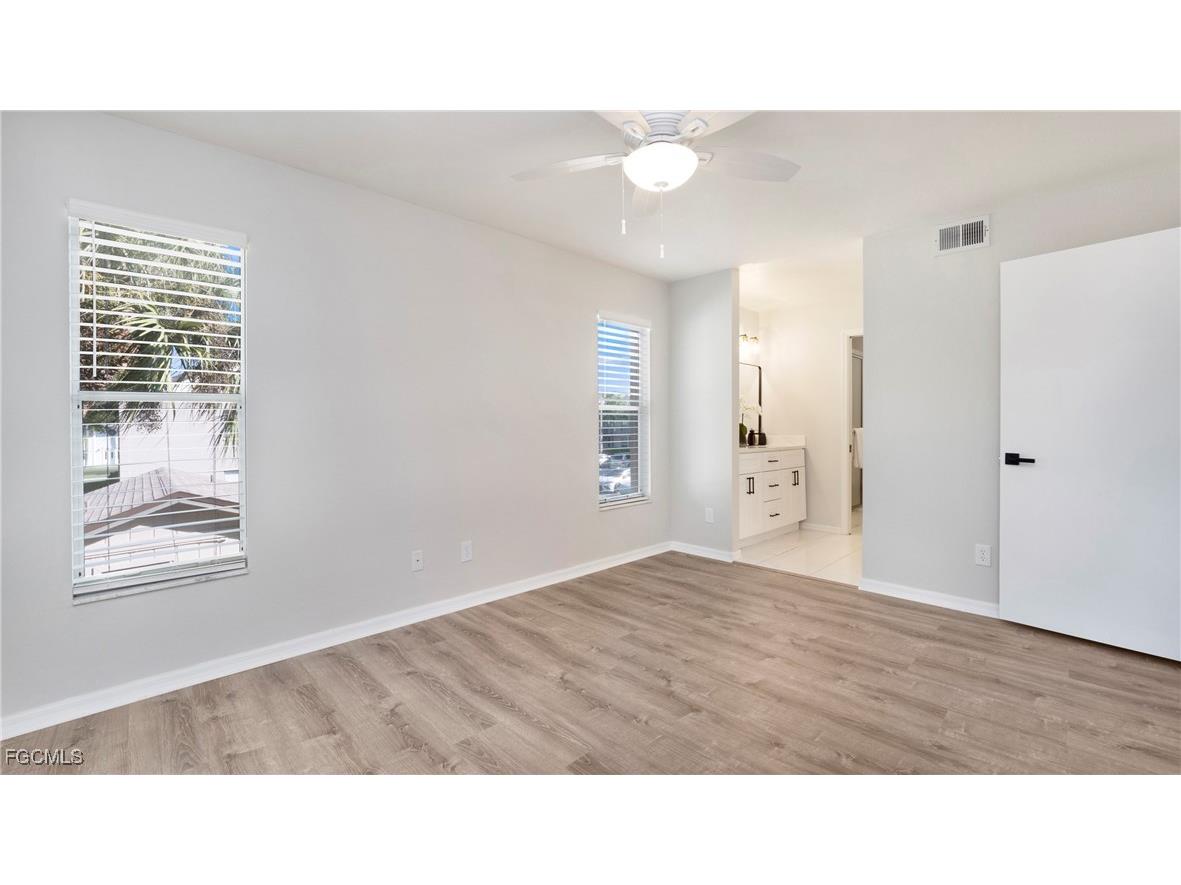 5731 Foxlake Drive #8 North Fort Myers FL 33917 2025017095 image14