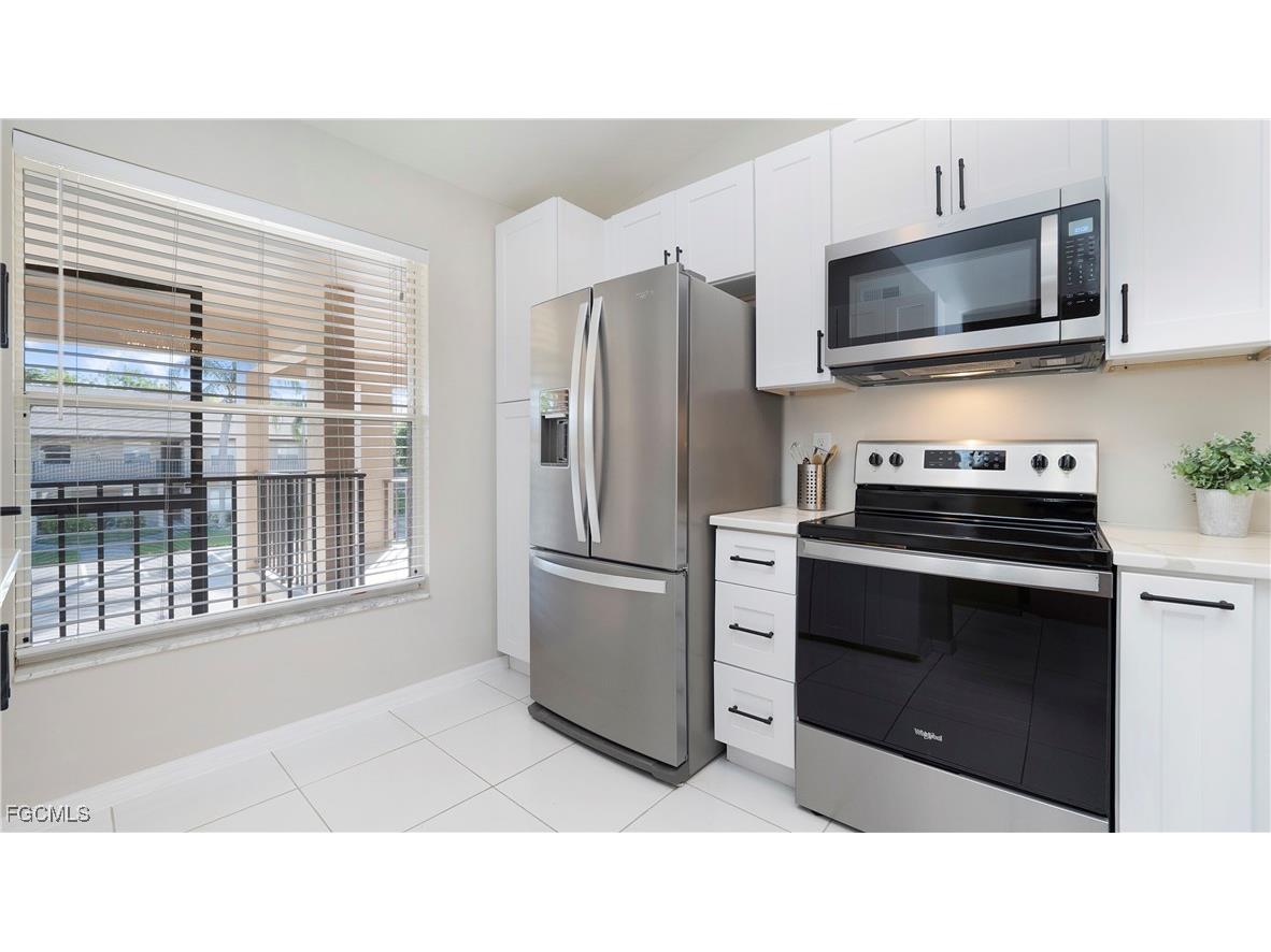 5731 Foxlake Drive #8 North Fort Myers FL 33917 2025017095 image6