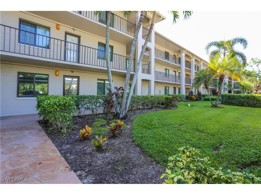 5733 Deauville Circle #G308 Naples FL 34112 225069442 image4