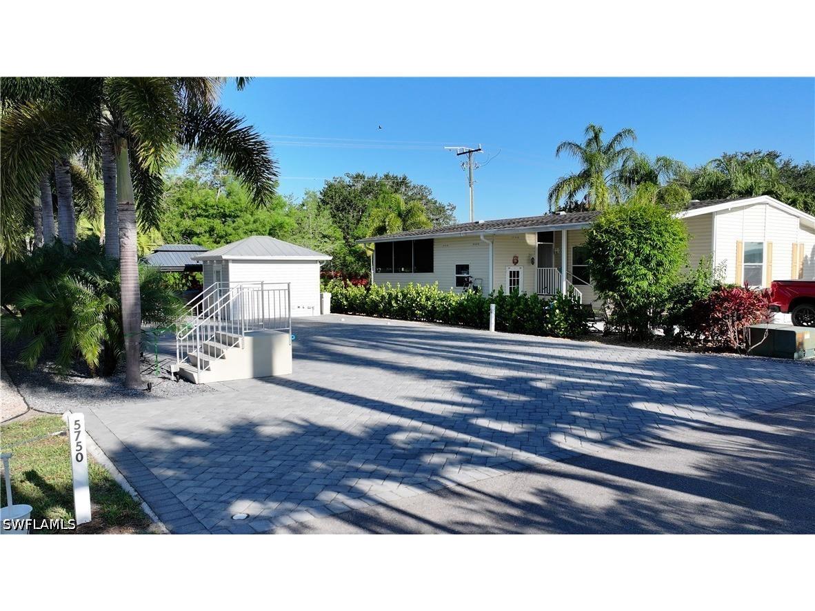 5740 Maplewood Court Fort Myers FL 33905 226018605 image2