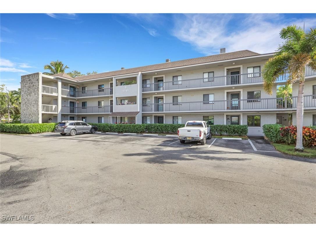 5741 Gage Lane #104D Naples FL 34113 226001207 image3