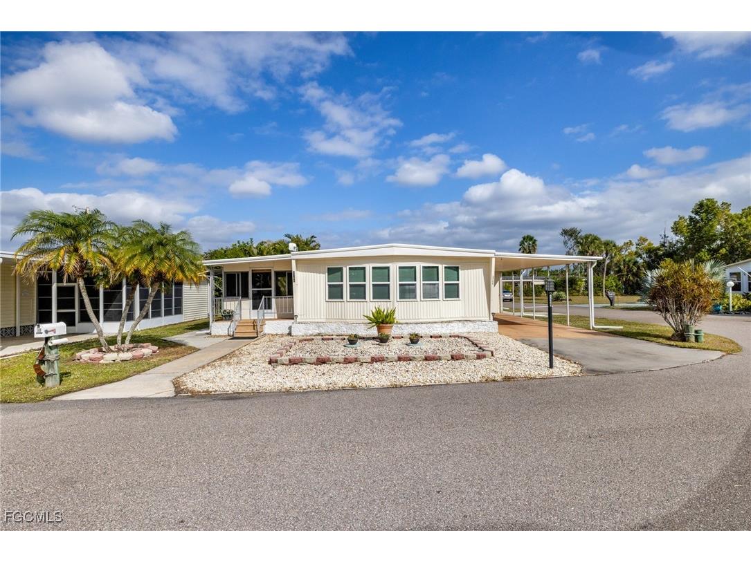 5744 Captain John Smith Loop North Fort Myers FL 33917 2025024040 image1