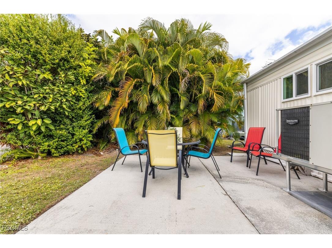5744 Captain John Smith Loop North Fort Myers FL 33917 2025024040 image23