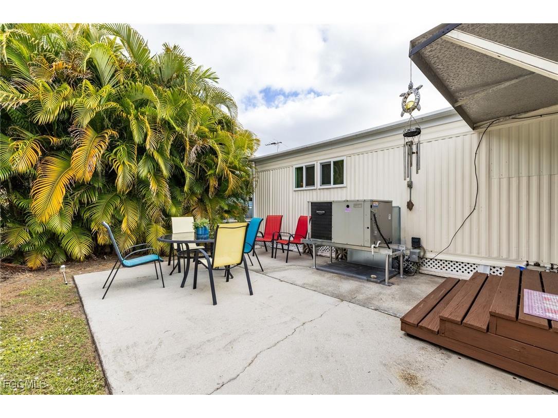 5744 Captain John Smith Loop North Fort Myers FL 33917 2025024040 image24