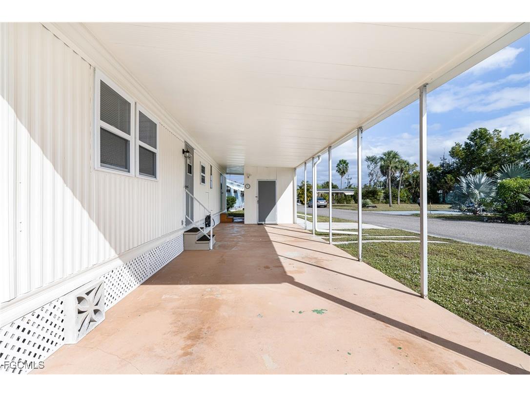 5744 Captain John Smith Loop North Fort Myers FL 33917 2025024040 image25