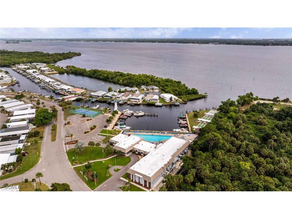 5744 Captain John Smith Loop North Fort Myers FL 33917 2025024040 image29