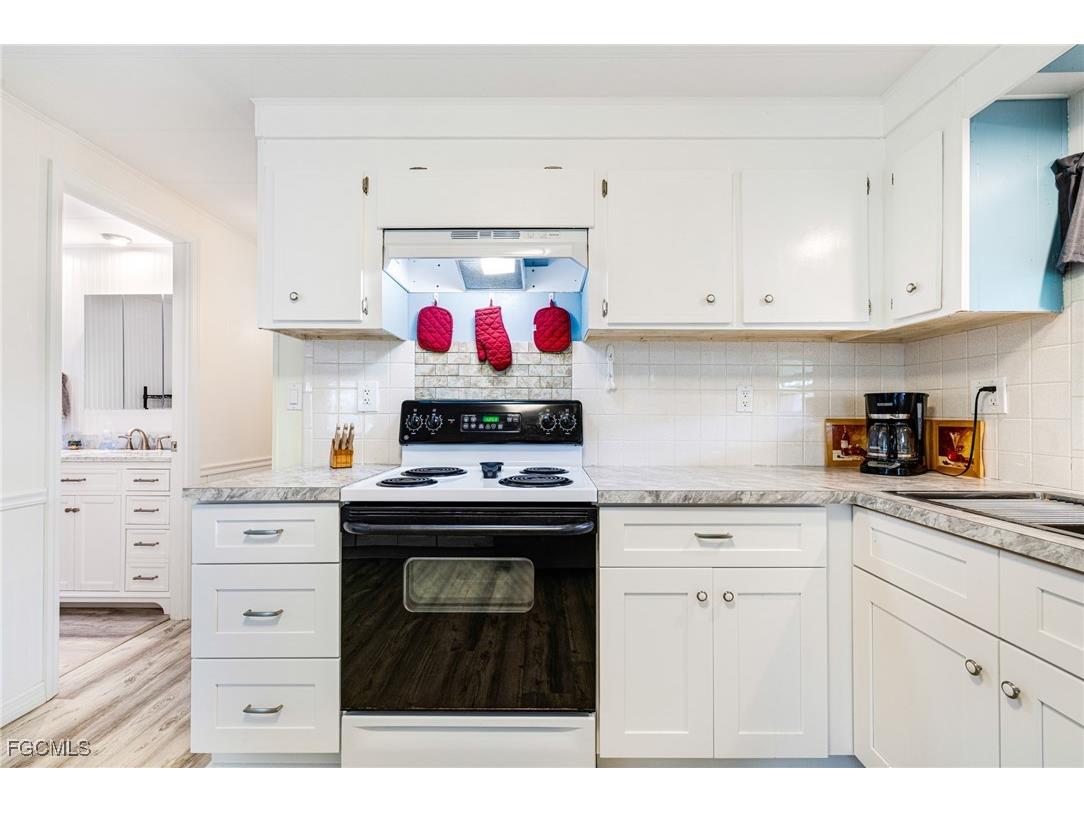 5744 Captain John Smith Loop North Fort Myers FL 33917 2025024040 image7