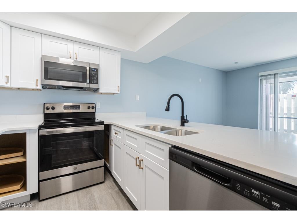 5745 Foxlake Drive #D North Fort Myers FL 33917 224100013 image2