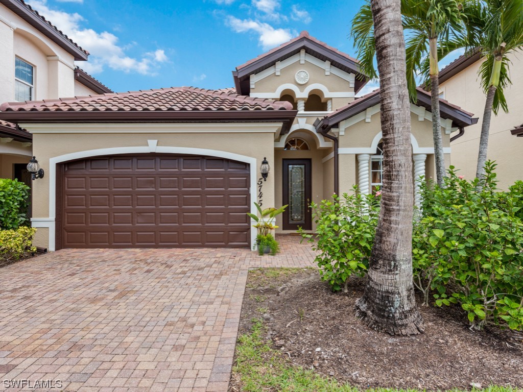 5745 Mango Circle Naples FL 34110 223030406 image1