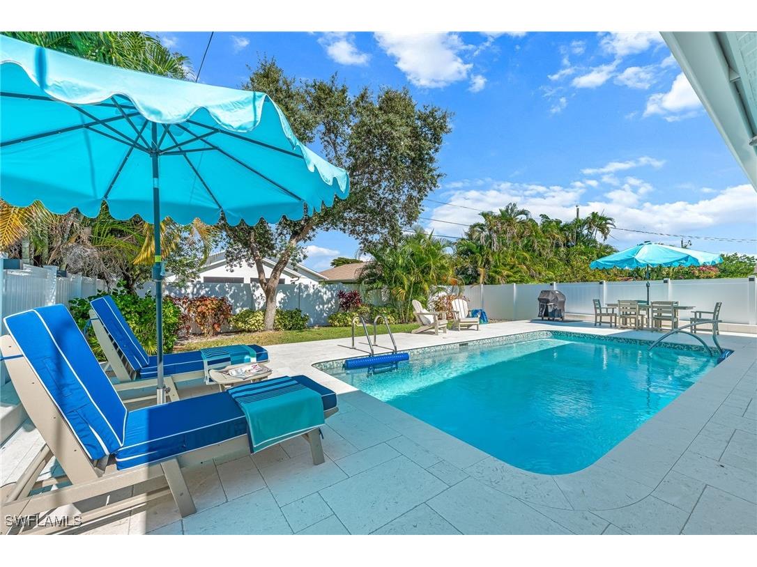 575 101st Avenue N Naples FL 34108 225063691 image1