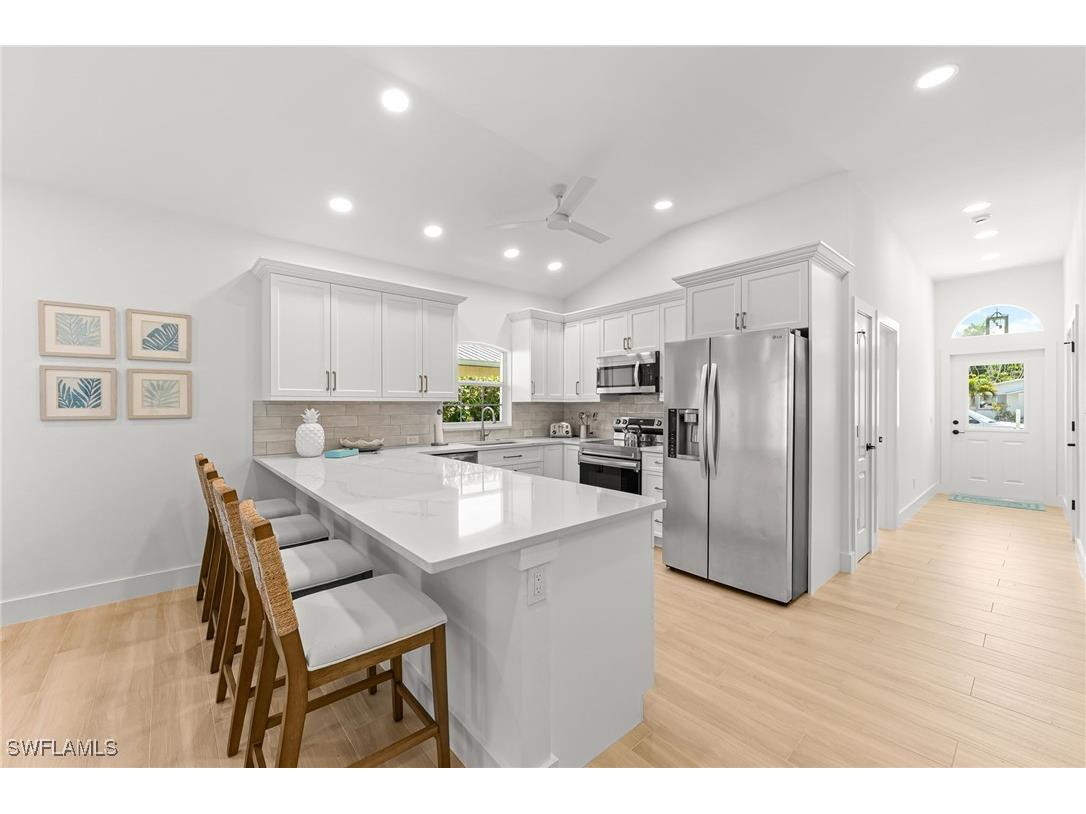 575 101st Avenue N Naples FL 34108 225063691 image3