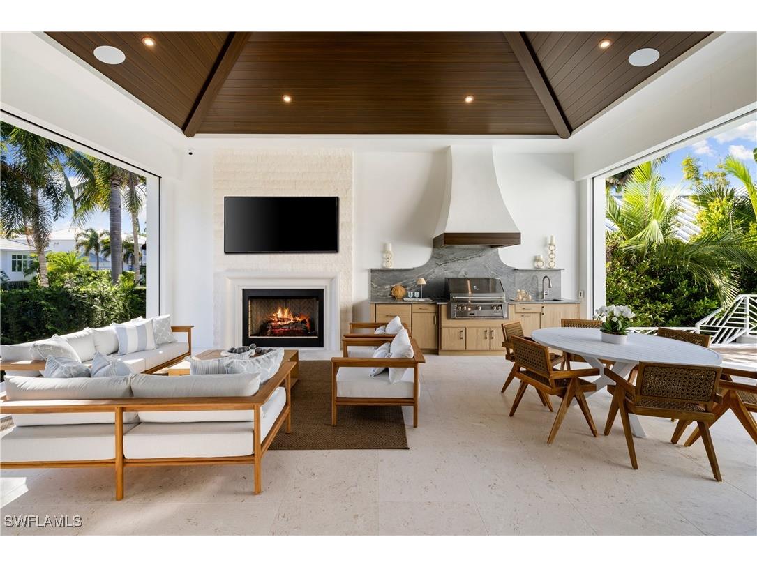 575 13th Avenue S Naples FL 34102 225079204 image11