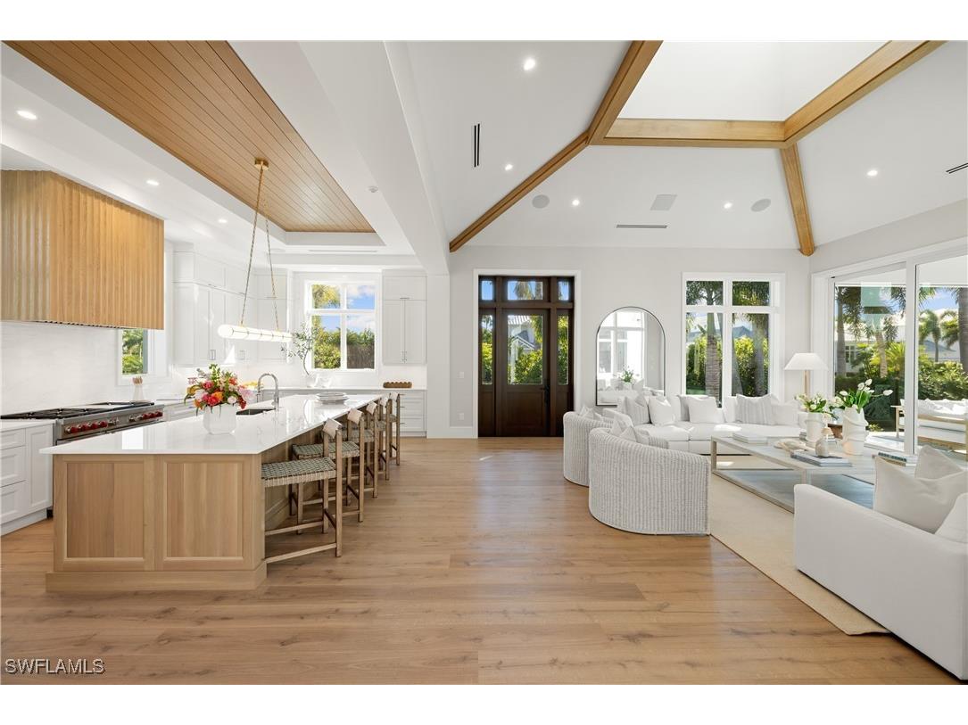 575 13th Avenue S Naples FL 34102 225079204 image4