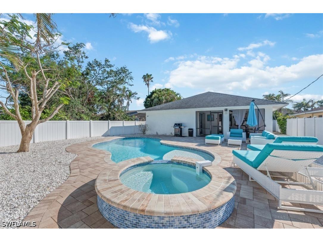 575 97th Avenue N Naples FL 34108 226021325 image1