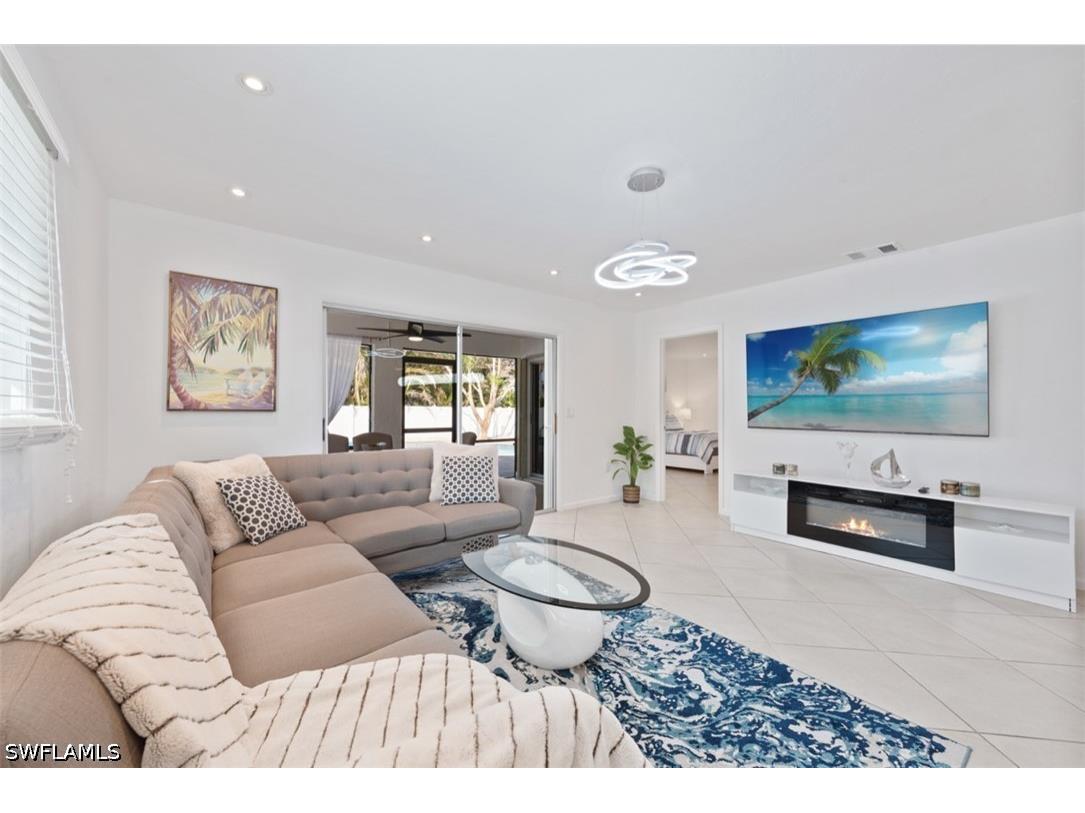 575 97th Avenue N Naples FL 34108 226021325 image2