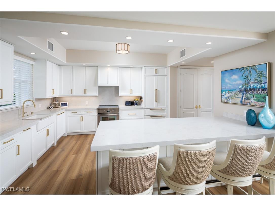 575 Avellino Isles Circle #102 Naples FL 34119 225058697 image3