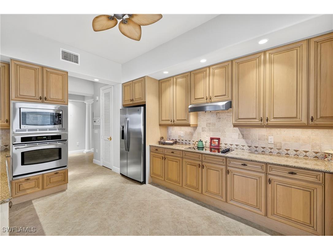 575 Avellino Isles Circle #201 Naples FL 34119 225070790 image13