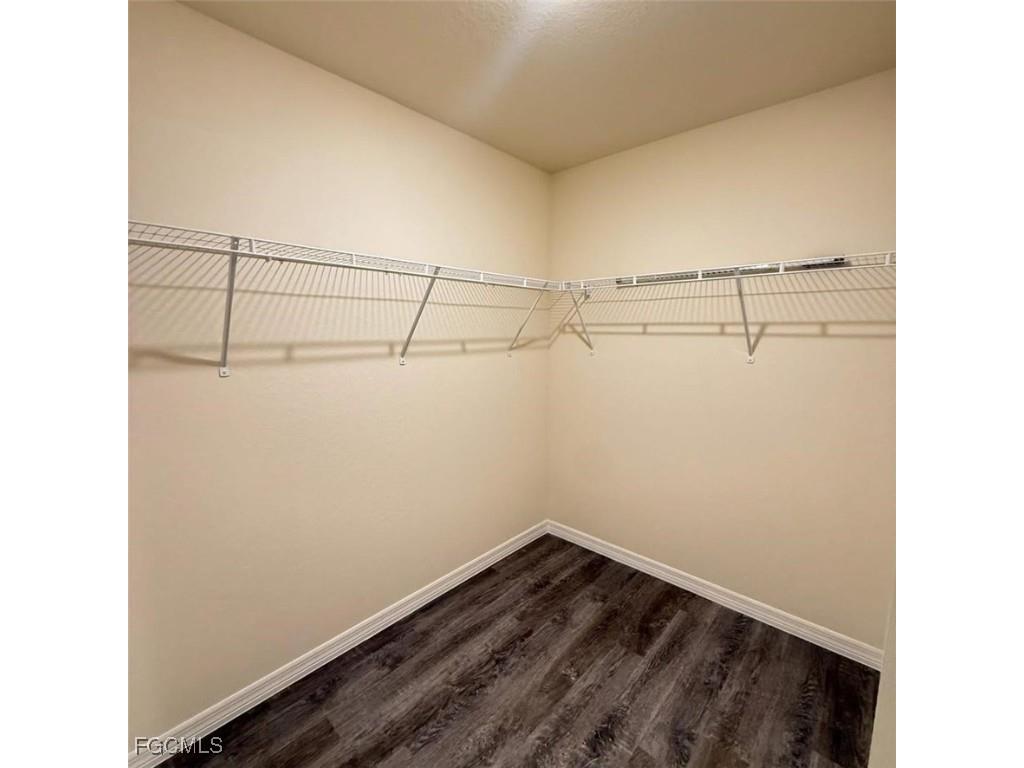 575 Oakshire Lane Lehigh Acres FL 33972 2025024782 image7