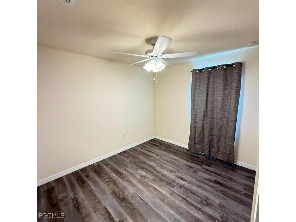 575 Oakshire Lane Lehigh Acres FL 33972 2025024782 image8