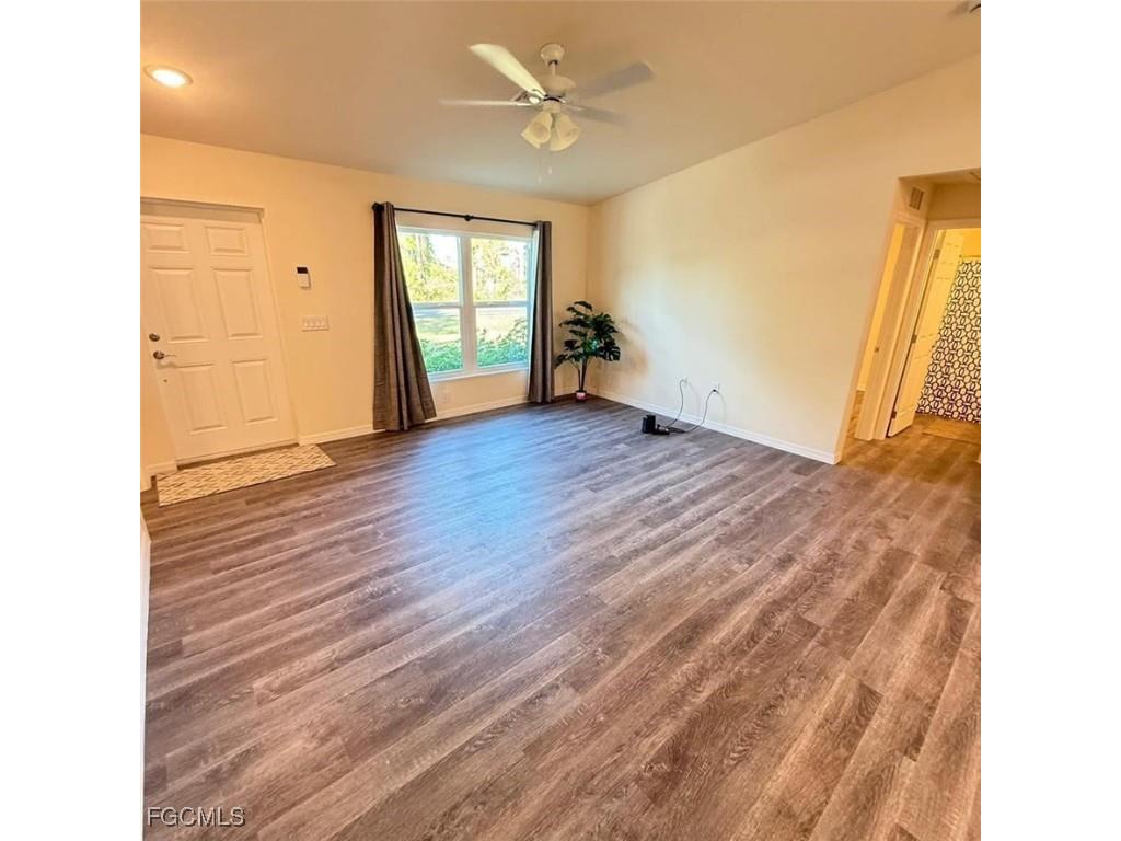 575 Oakshire Lane Lehigh Acres FL 33972 2025024782 image9