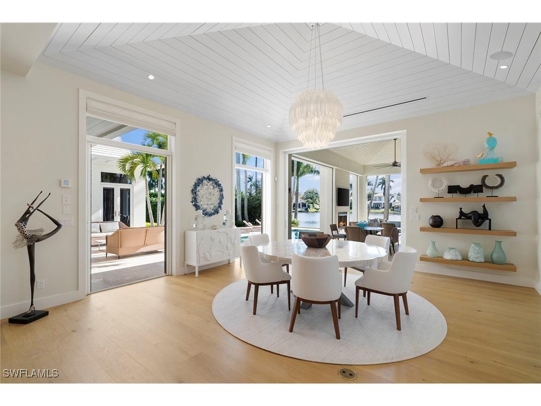 575 Palm Circle E Naples FL 34102 225076754 image12