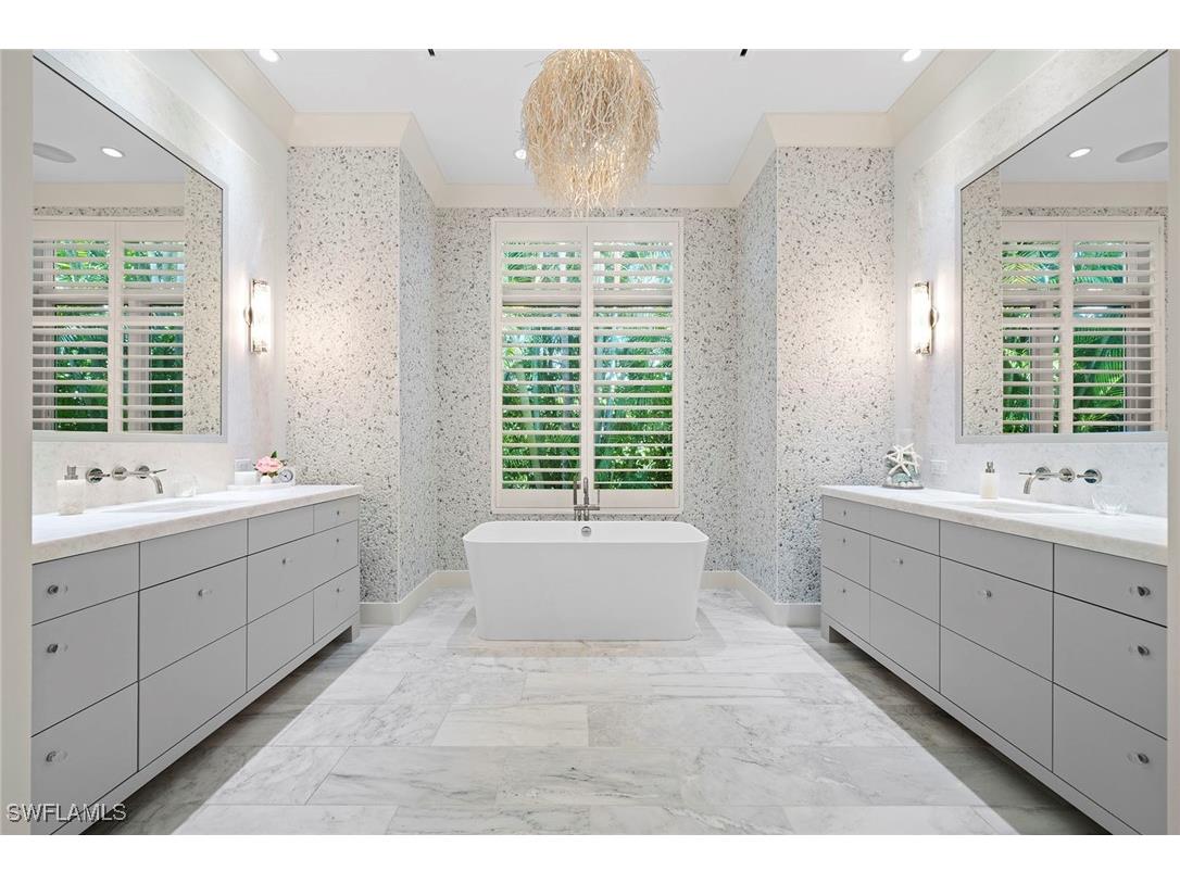 575 Palm Circle E Naples FL 34102 225076754 image29