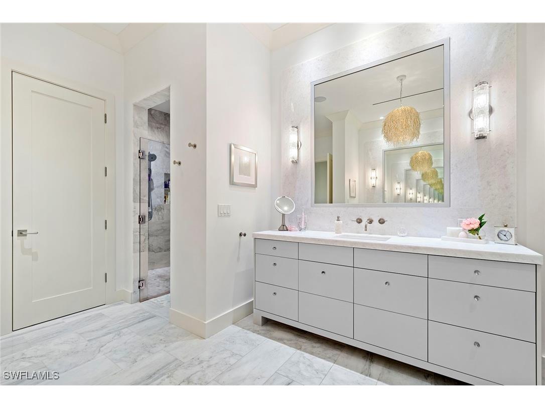 575 Palm Circle E Naples FL 34102 225076754 image30