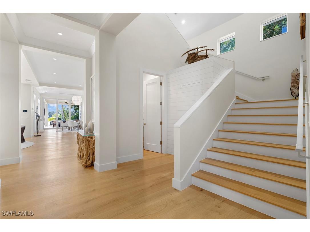 575 Palm Circle E Naples FL 34102 225076754 image32