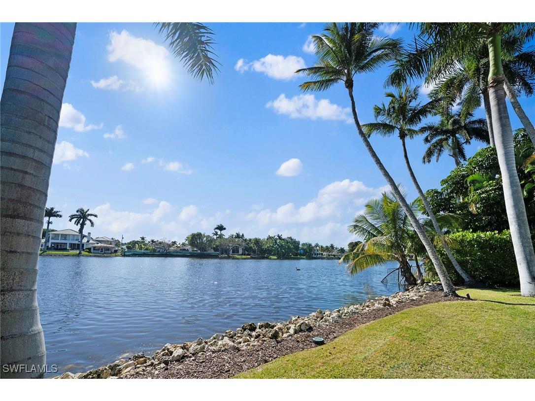 575 Palm Circle E Naples FL 34102 225076754 image44