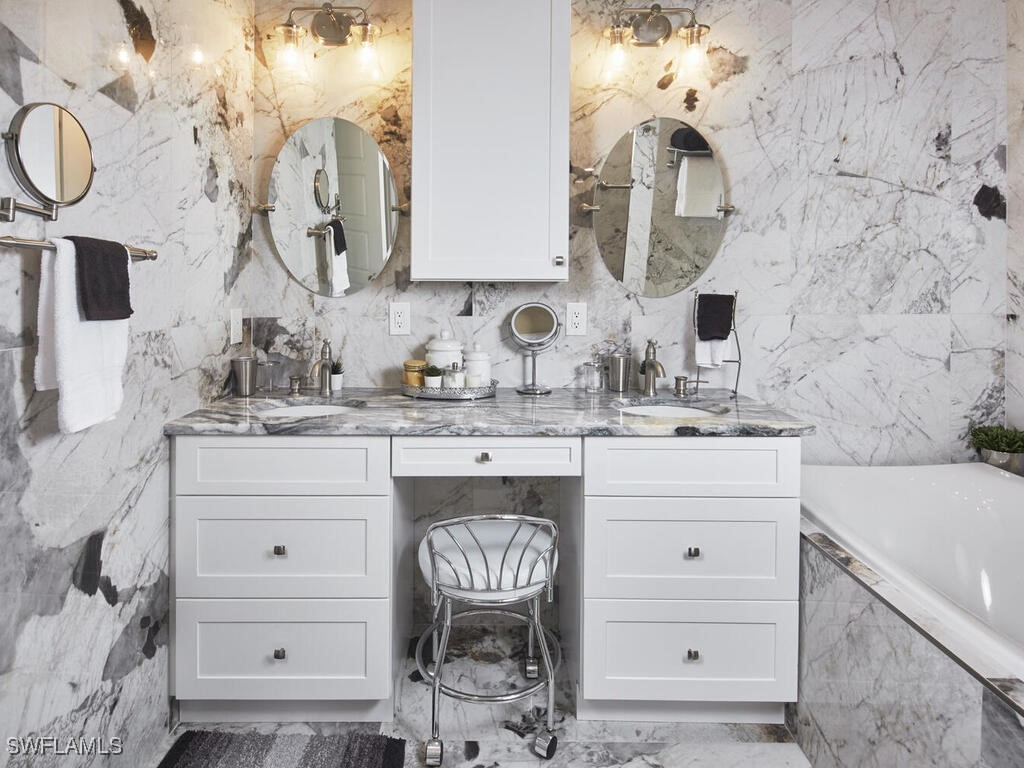 575 Park Shore Drive #H2 Naples FL 34103 225072466 image11