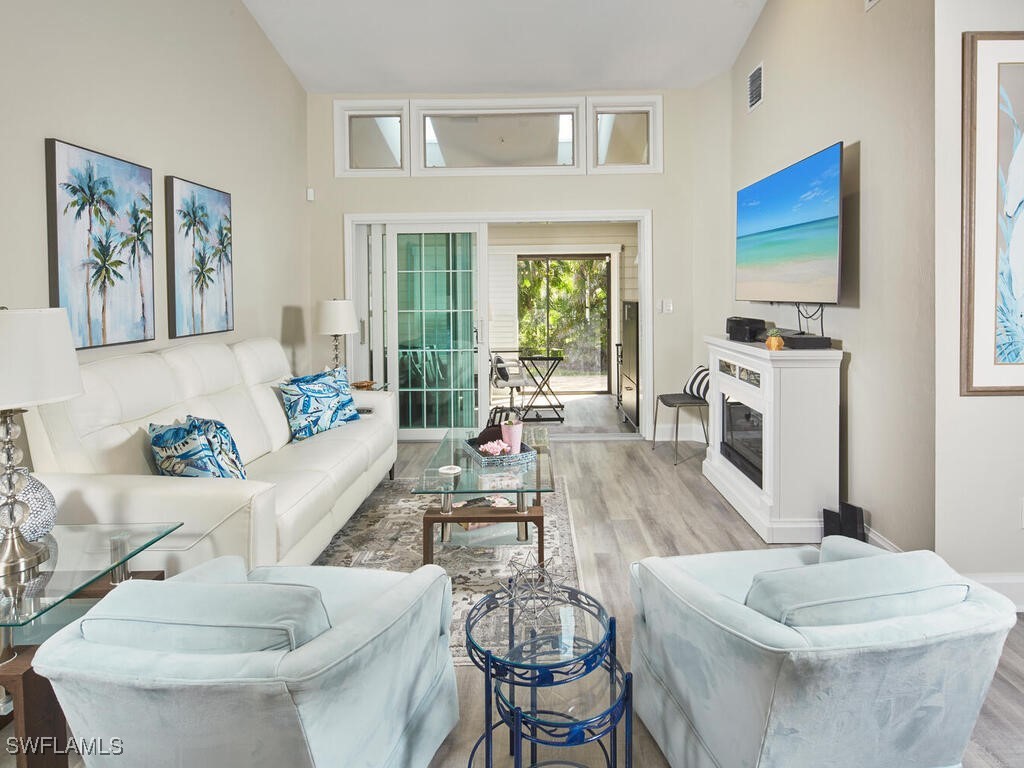 575 Park Shore Drive #H2 Naples FL 34103 225072466 image5