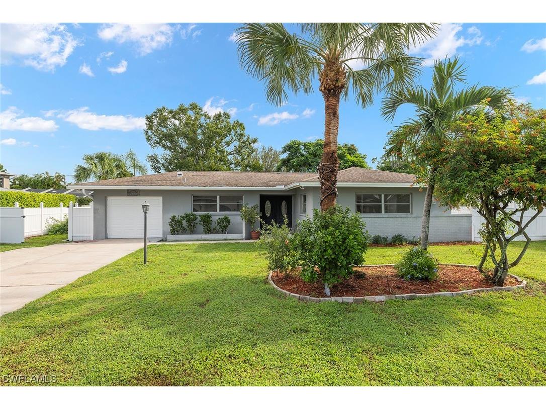 575 Peck Avenue Fort Myers FL 33919 223072325 image1