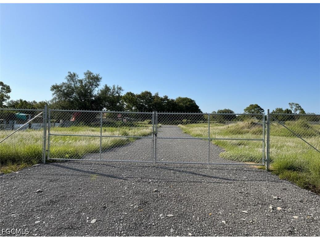 575 S Jinete Street Clewiston FL 33440 2026024882 image1