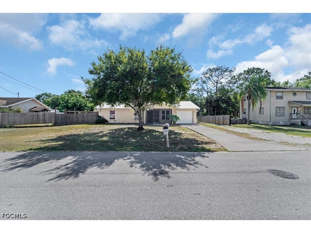 575 Sabal Palm Court Labelle FL 33935 2026020611 image2