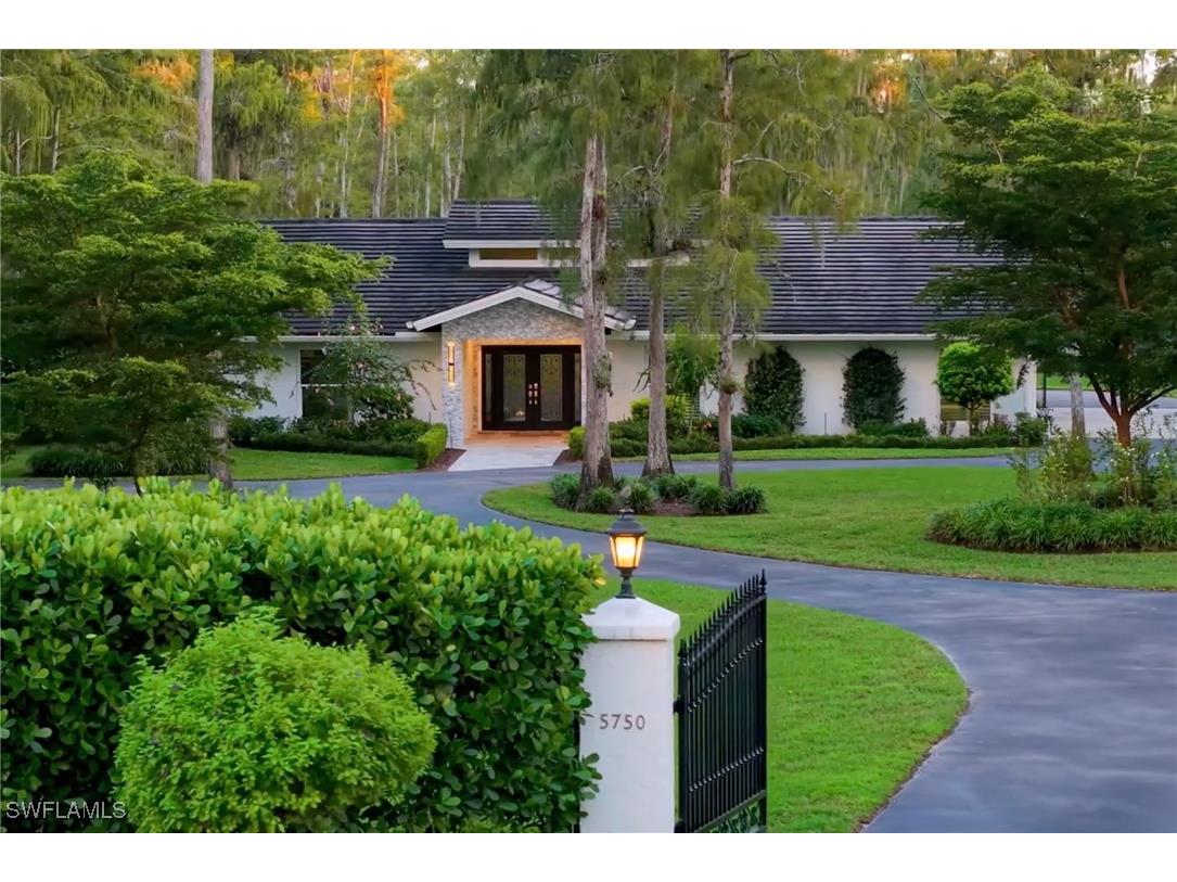 5750 Napa Woods Way Naples FL 34116 225081315 image1