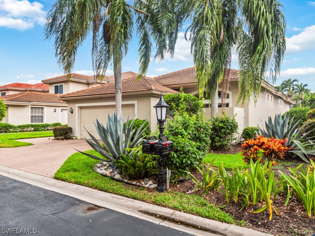 5751 Persimmon Way Naples FL 34110 223068966 image1