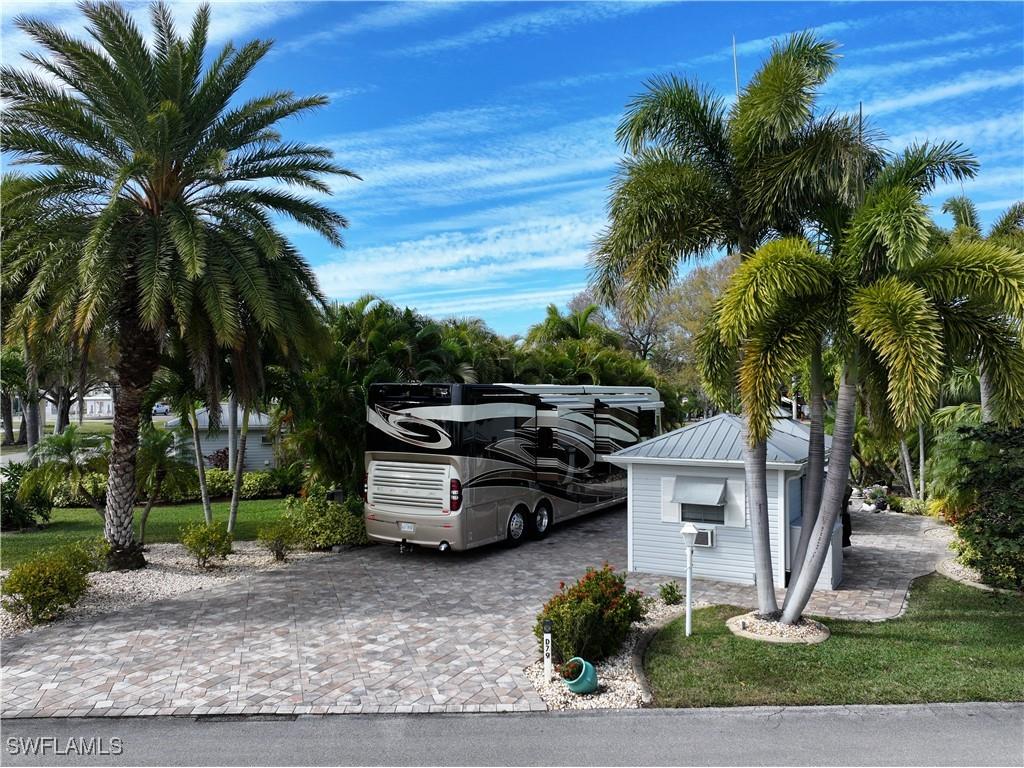 5752 Brightwood Drive Fort Myers FL 33905 225009083 image1