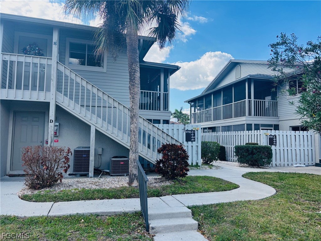5755 Foxlake Drive #C North Fort Myers FL 33917 2026007182 image1