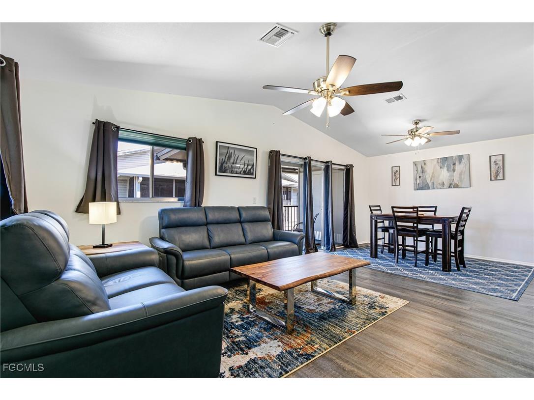 5755 Foxlake Drive #G North Fort Myers FL 33917 2026000273 image1