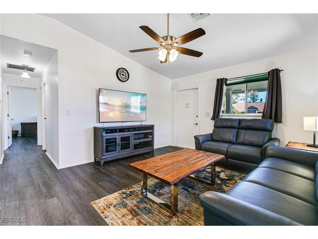5755 Foxlake Drive #G North Fort Myers FL 33917 2026000273 image5