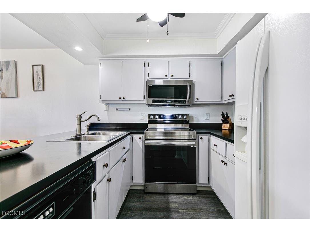 5755 Foxlake Drive #G North Fort Myers FL 33917 2026000273 image8