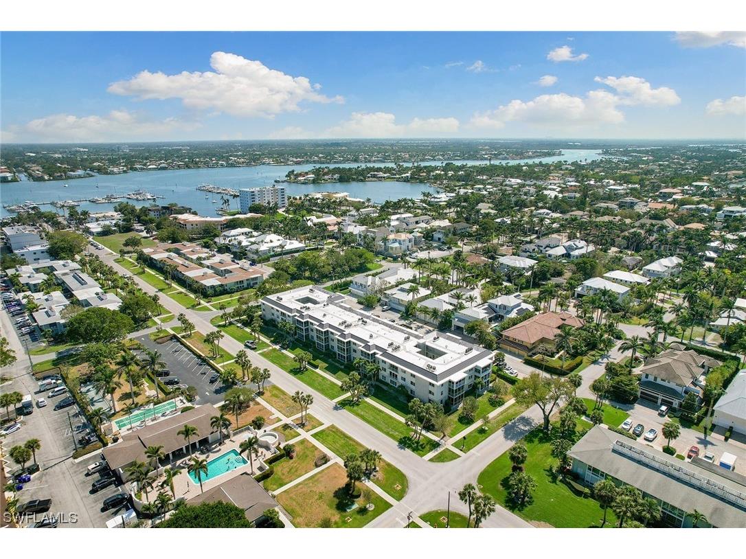 576 12th Avenue S #576 Naples FL 34102 223018528 image1