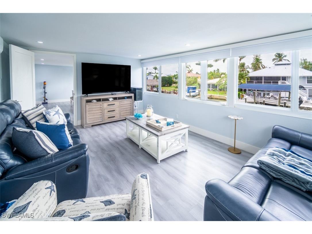 576 Coconut Avenue Goodland FL 34140 226001131 image4