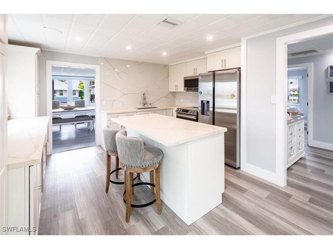 576 Coconut Avenue Goodland FL 34140 226001131 image6