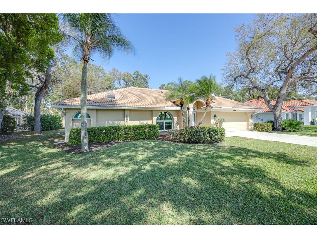 576 Henley Drive Naples FL 34104 224018232 image1
