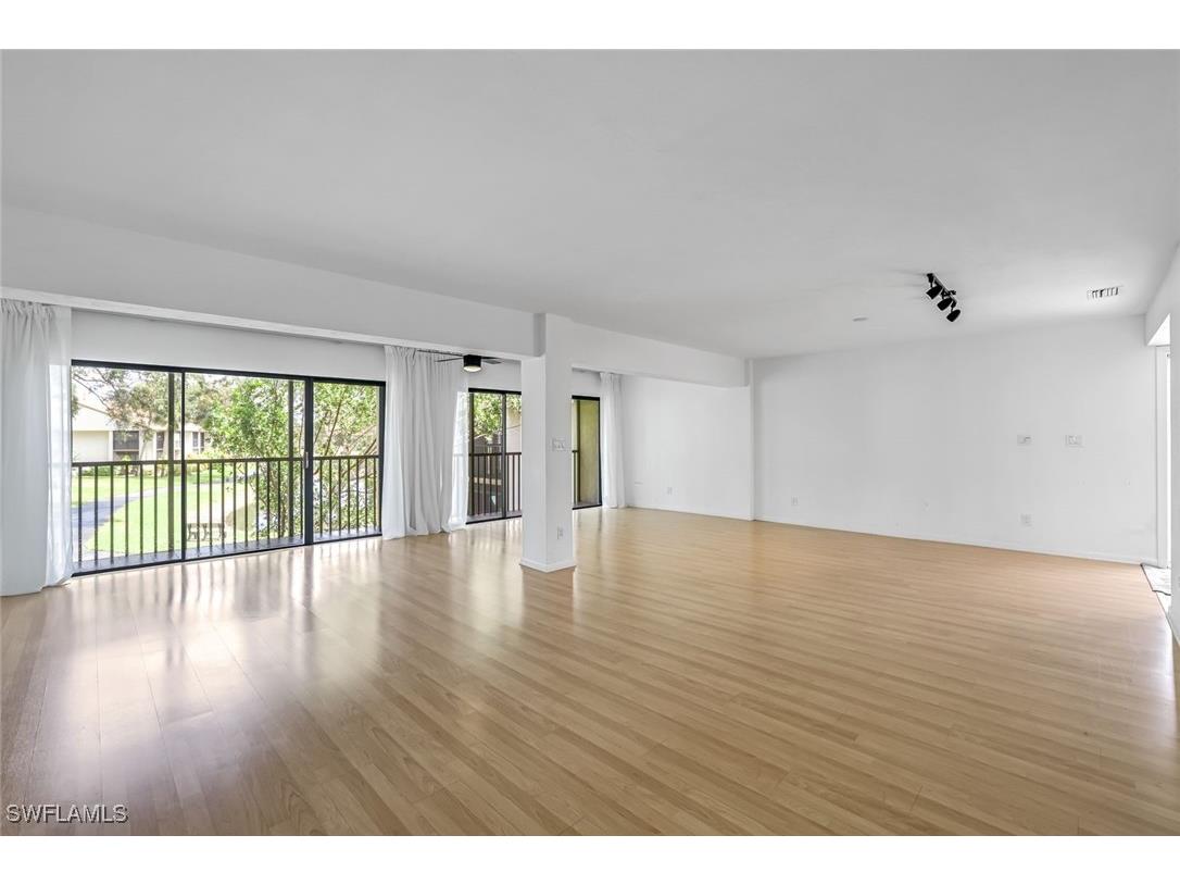 576 Retreat Drive #201 Naples FL 34110 225065202 image10